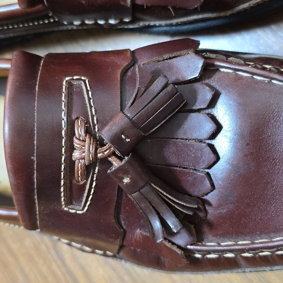 Johnston & Murphy Fowler Kiltie Tassel Loafer - Picture 3 of 13
